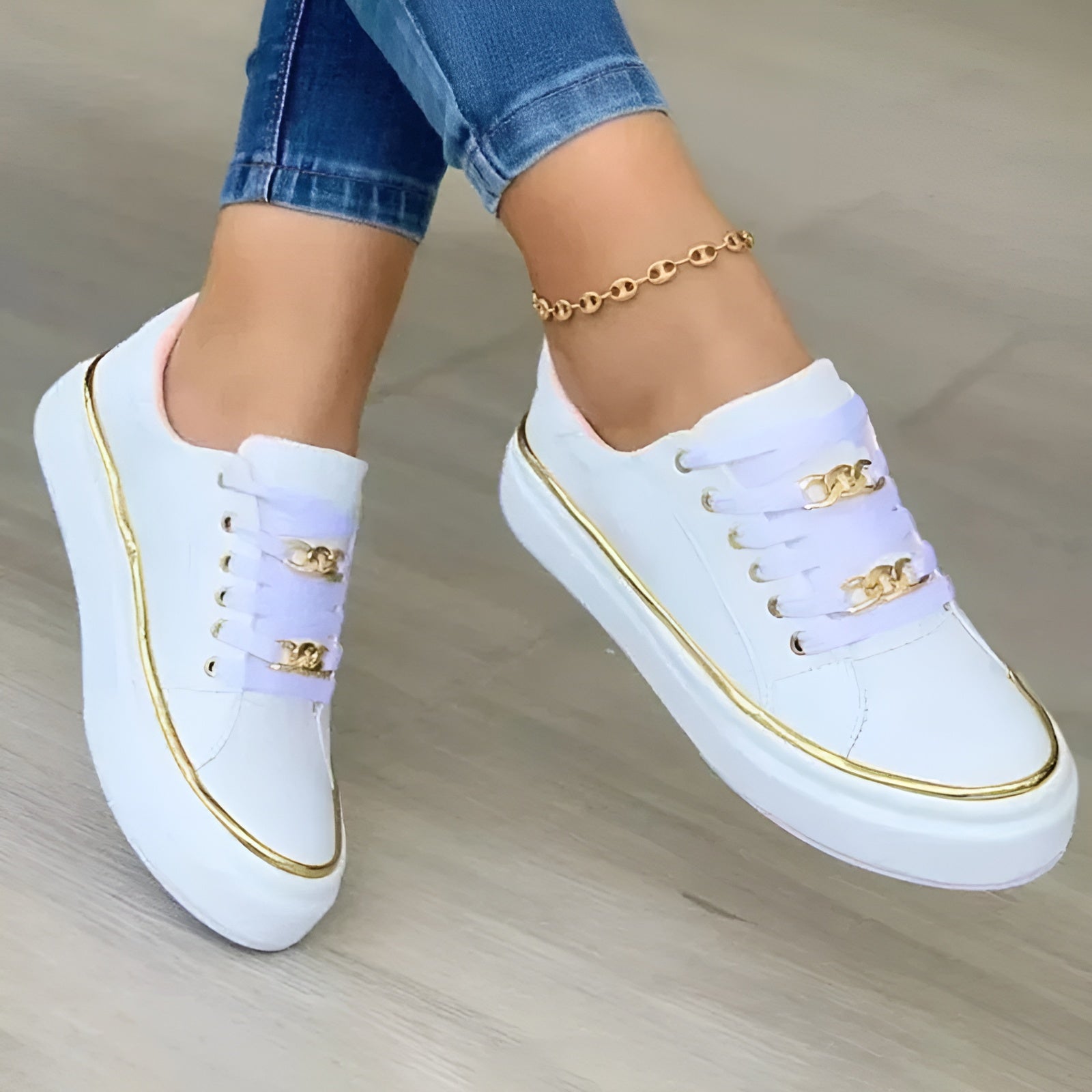 Damskie sneakersy ze sznurowaniem i podeszwą na platformie