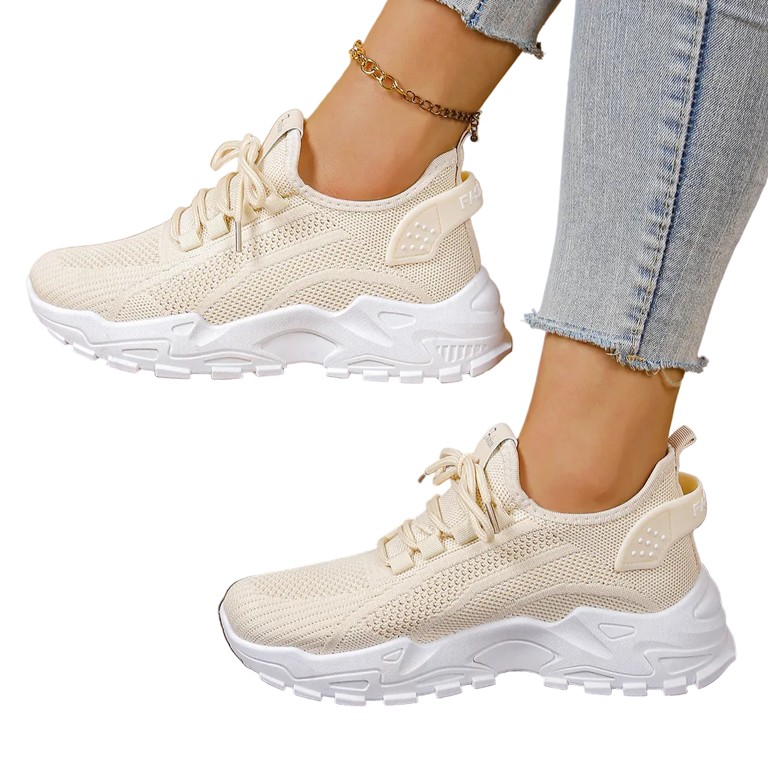 Damskie sneakersy ze sznurowaniem i podeszwą z bieżnikiem