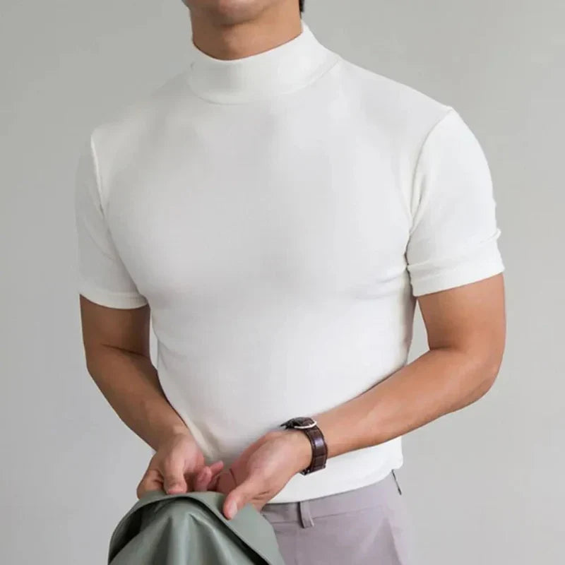 Męski T-shirt z wysokim kołnierzem i krótkimi rękawami