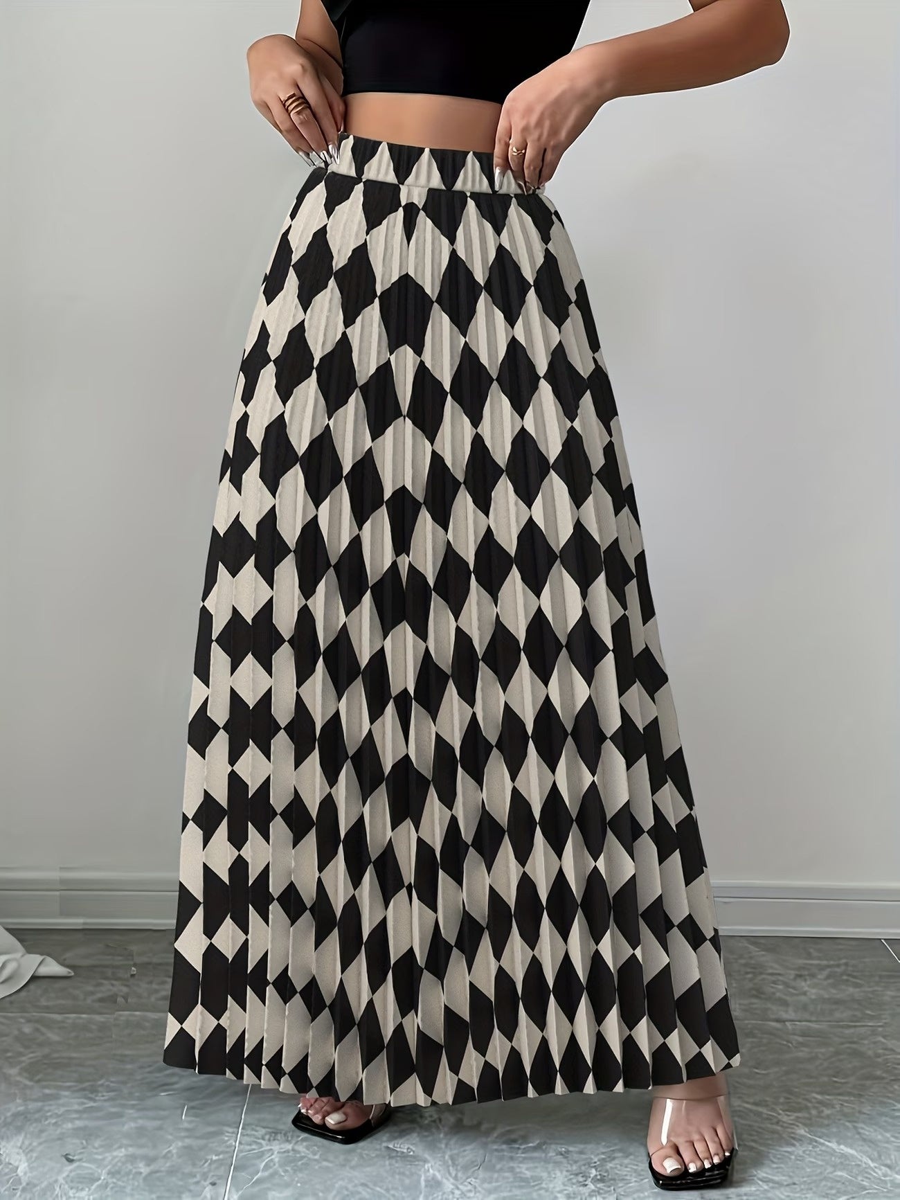 Damska spódnica maxi z nadrukiem geometrycznym